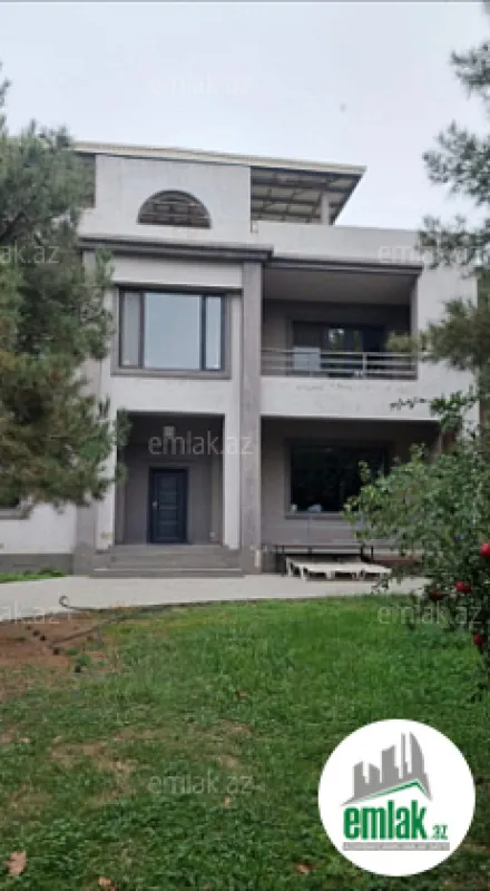 Satılır 8 otaqlı həyət evi 650 m²