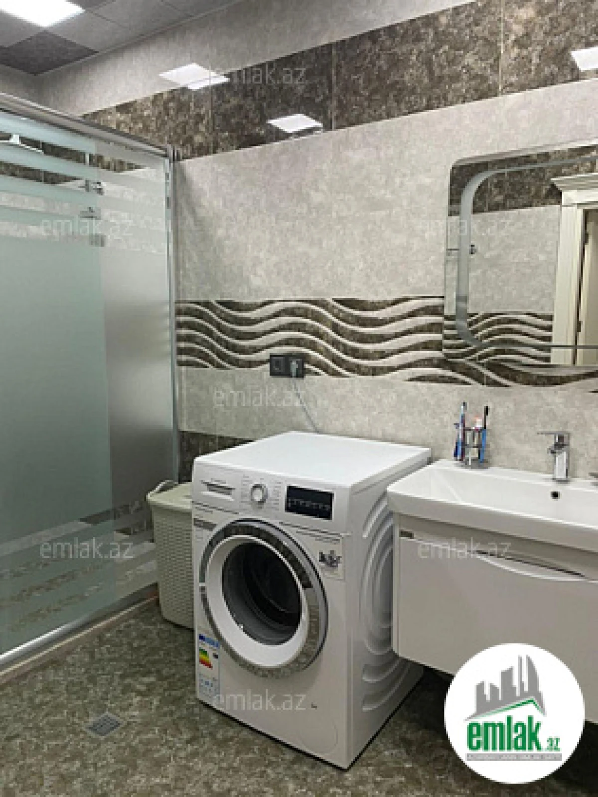 Satılır 3 otaqlı yeni tikili 127.4 m²