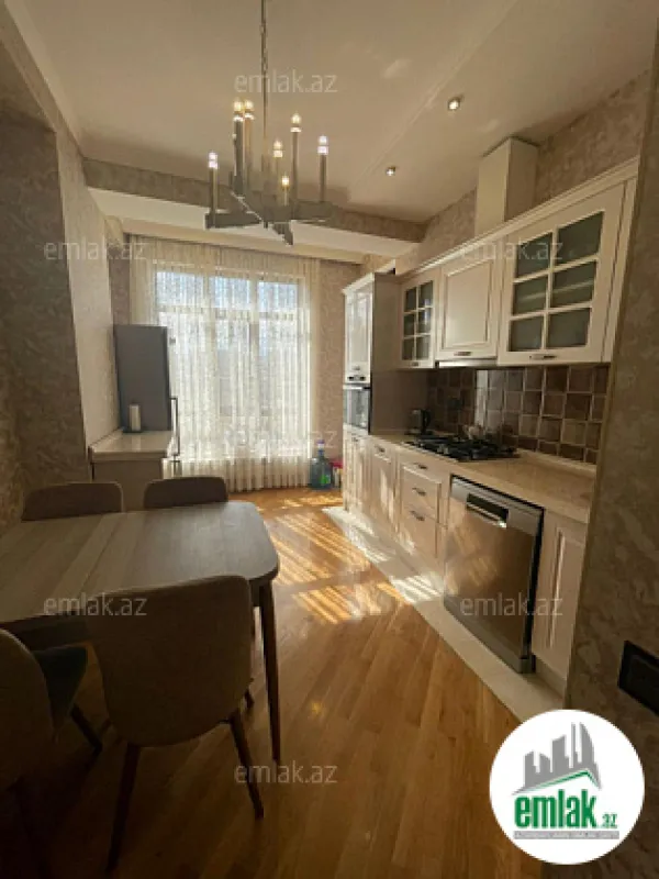 Satılır 3 otaqlı yeni tikili 127.4 m²