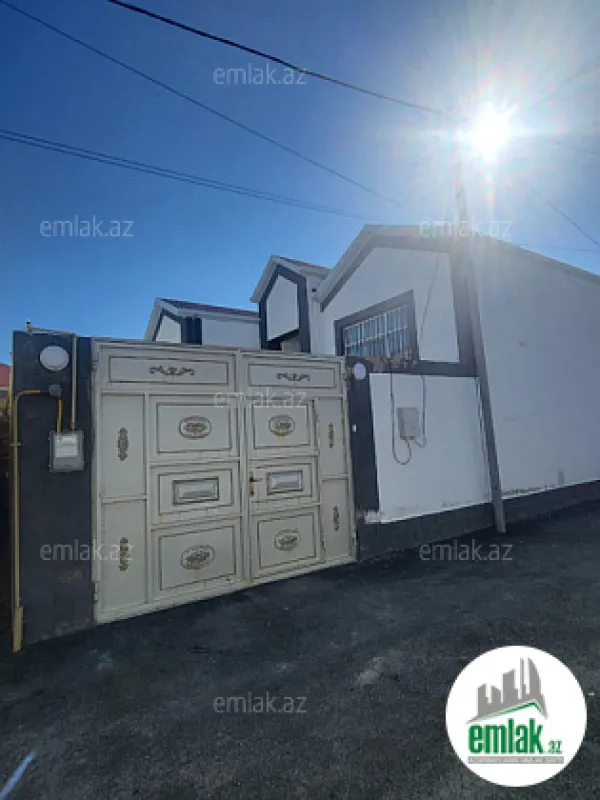 Satılır 3 otaqlı həyət evi 100 m²