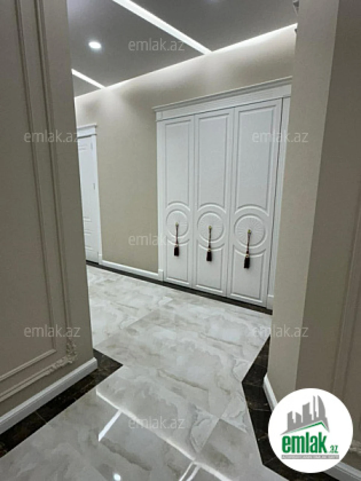 Satılır 3 otaqlı yeni tikili 90 m²