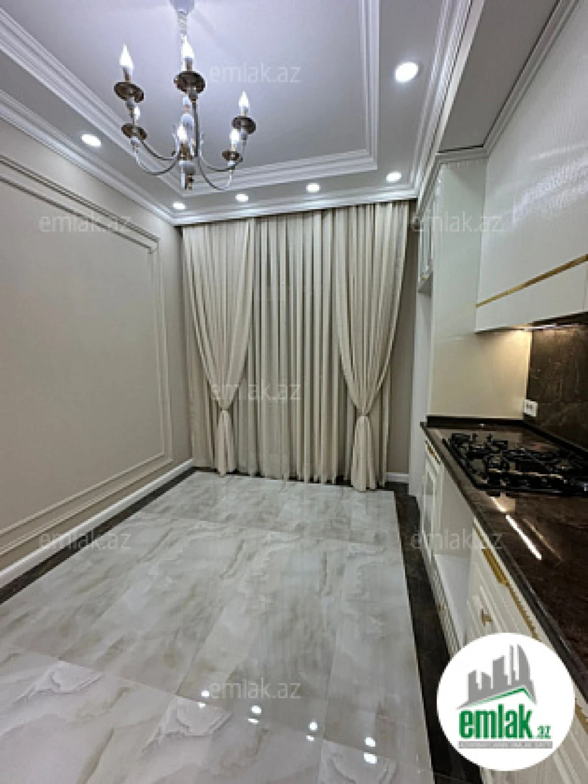 Satılır 3 otaqlı yeni tikili 90 m²