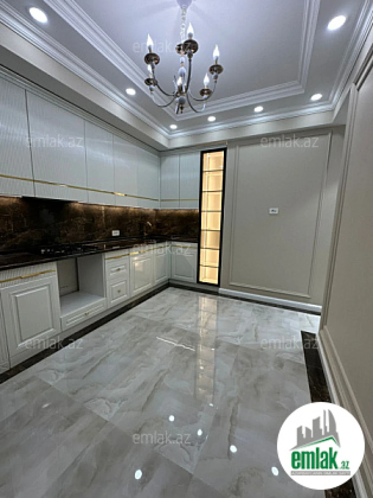 Satılır 3 otaqlı yeni tikili 90 m²