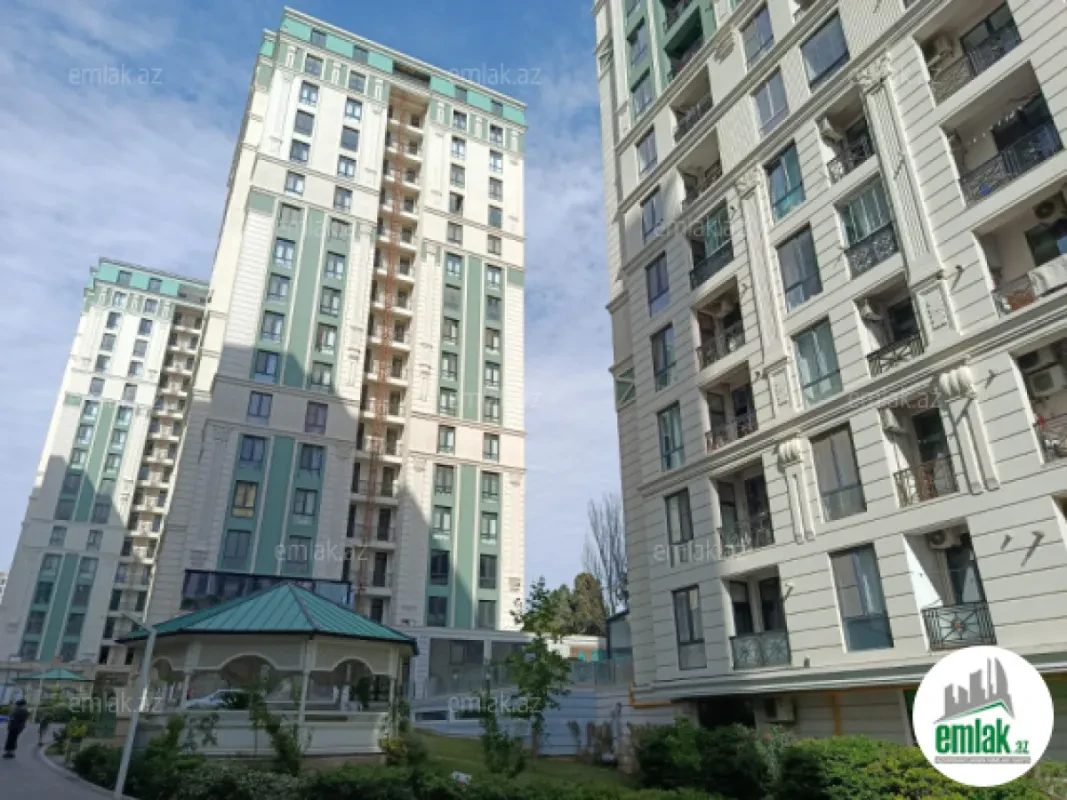 Satılır 4 otaqlı yeni tikili 175 m²