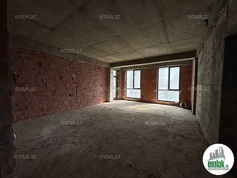 Satılır 4 otaqlı yeni tikili 175 m²