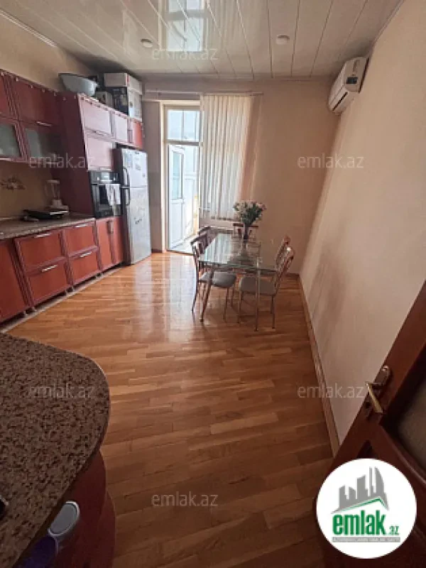 Satılır 3 otaqlı yeni tikili 124 m²