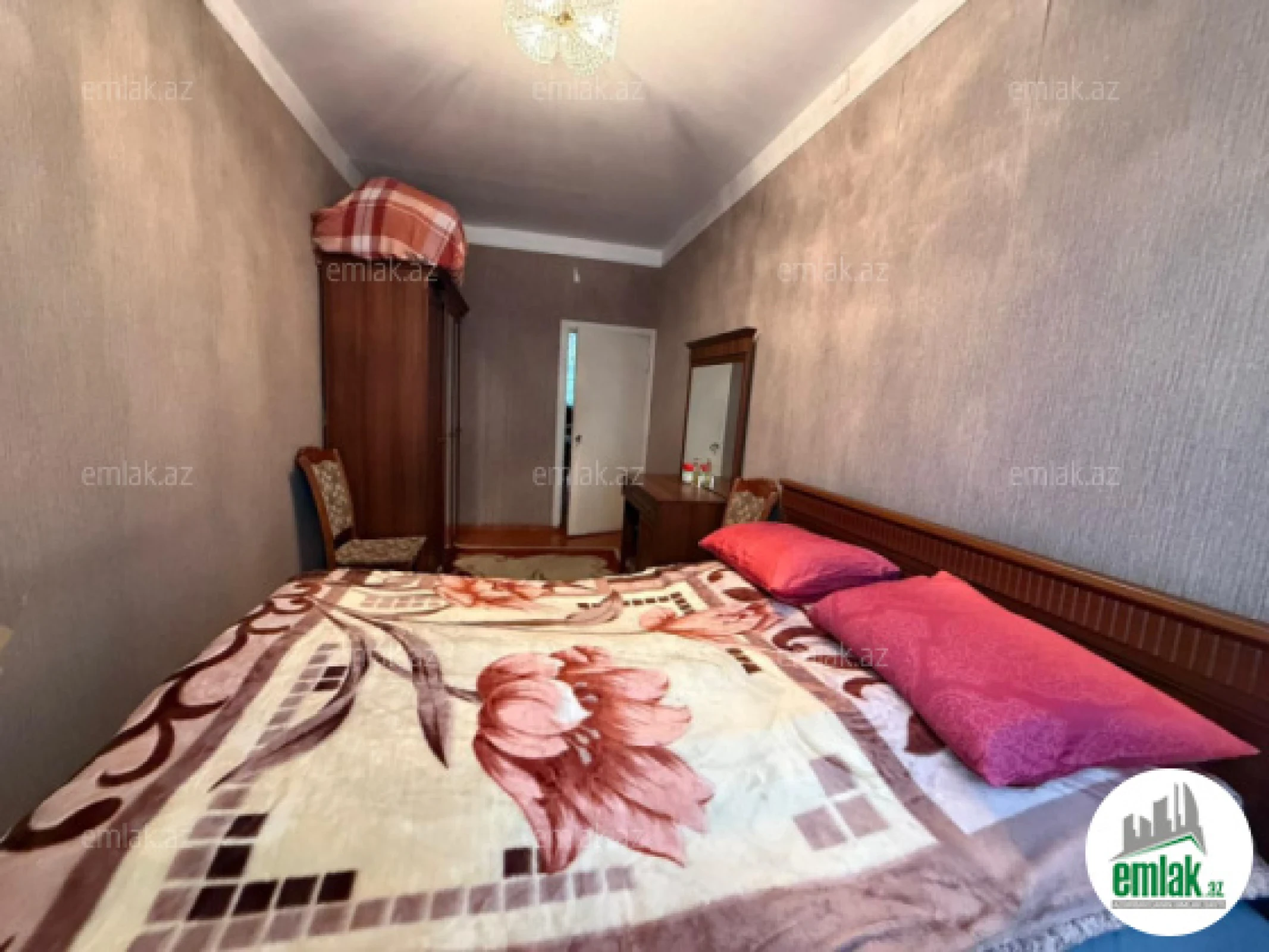 Satılır 2 otaqlı köhnə tikili 40 m²