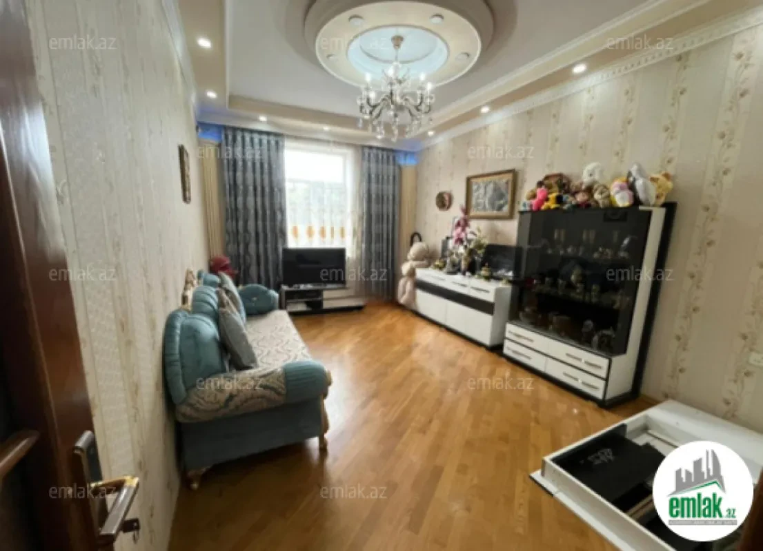 Satılır 3 otaqlı köhnə tikili 75 m²