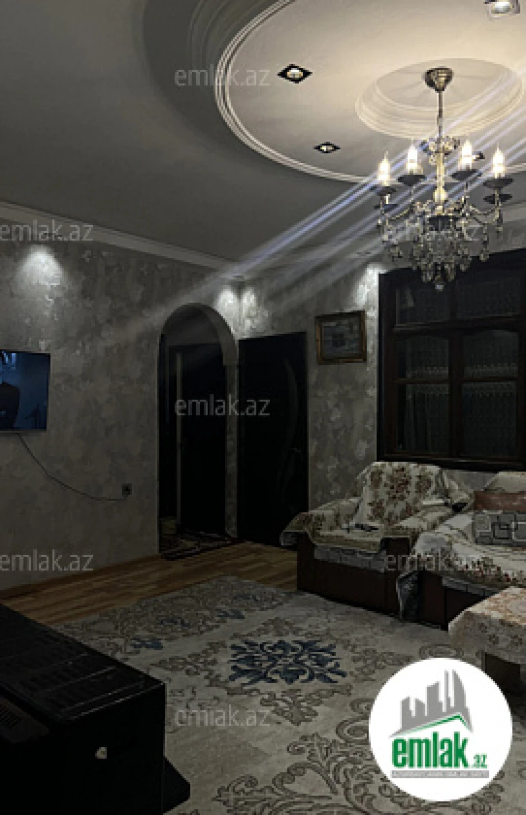 Satılır 4 otaqlı köhnə tikili 100 m²