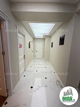 Satılır 3 otaqlı yeni tikili 125 m²