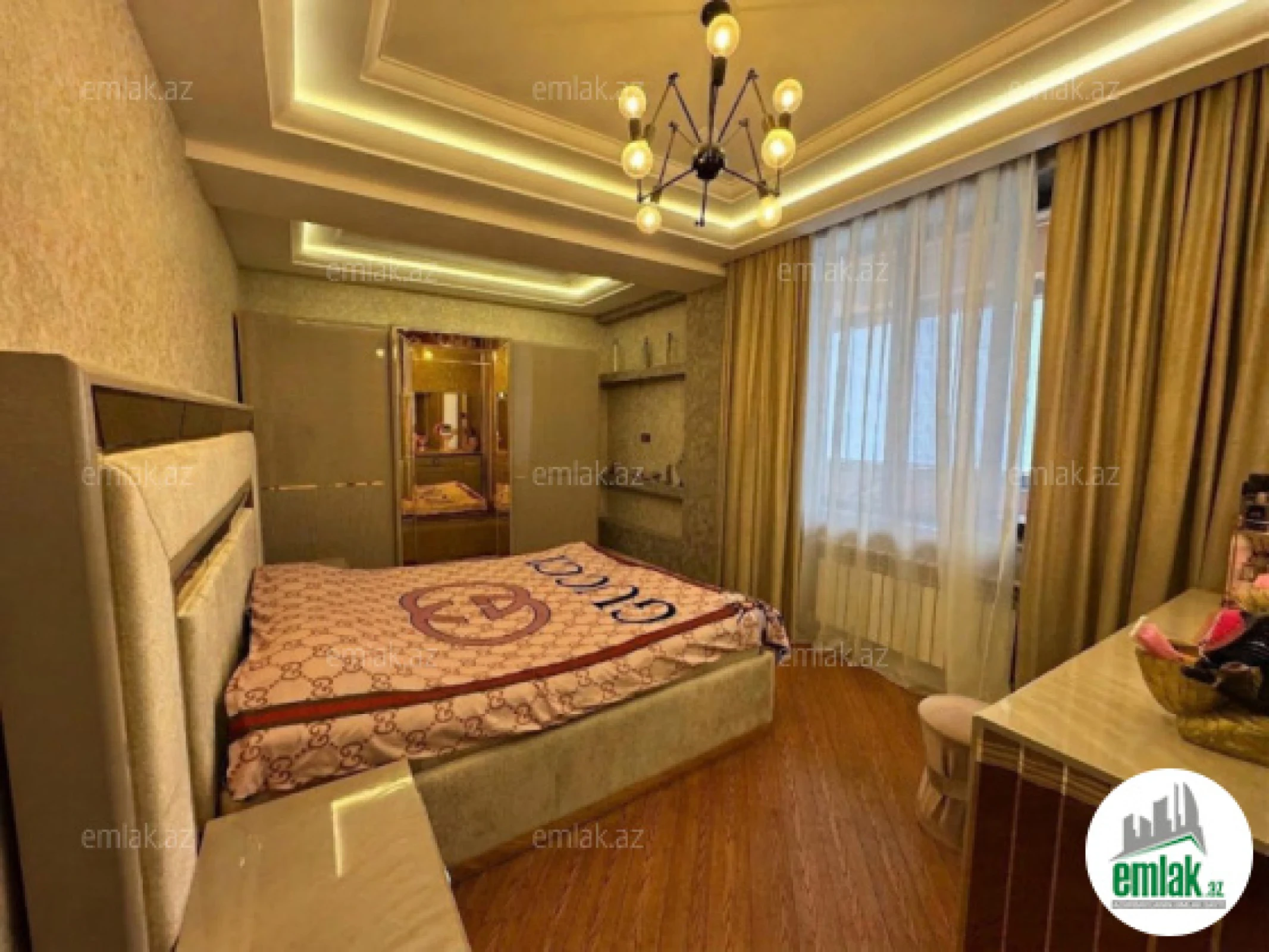 Satılır 3 otaqlı yeni tikili 125 m²
