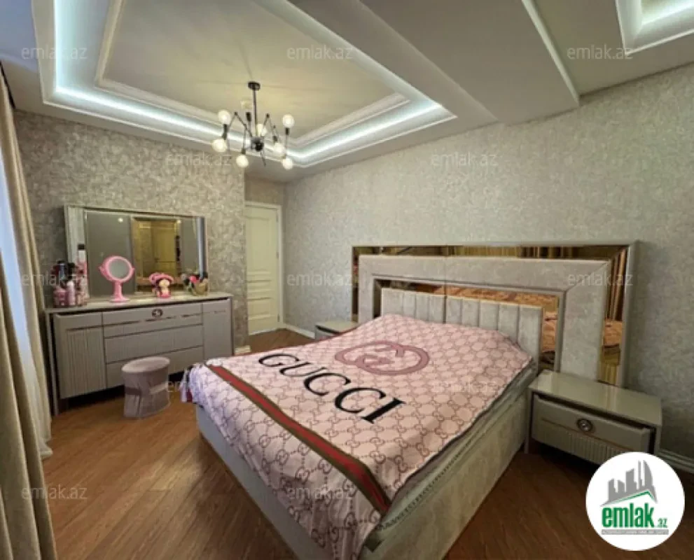 Satılır 3 otaqlı yeni tikili 125 m²