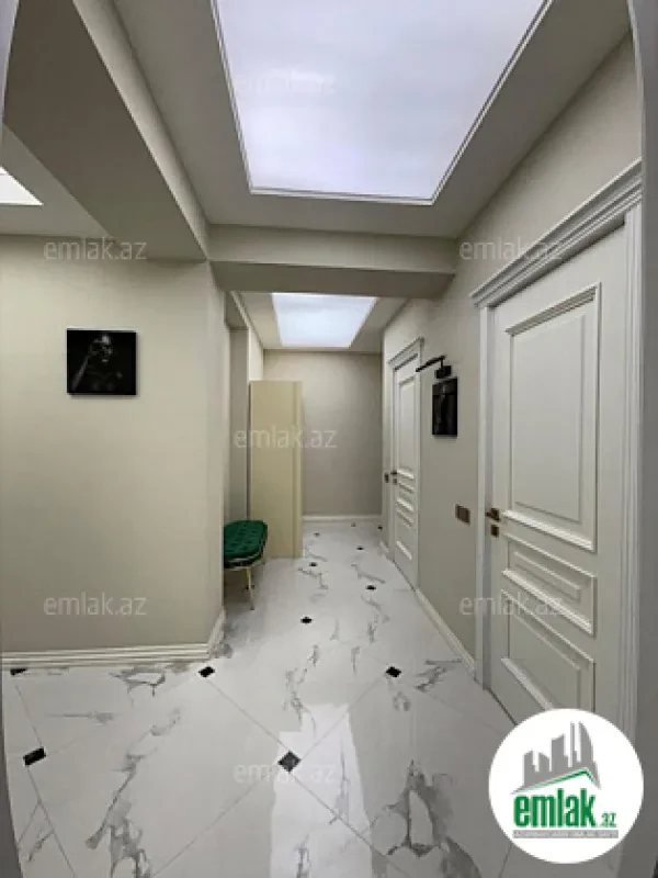 Satılır 3 otaqlı yeni tikili 125 m²