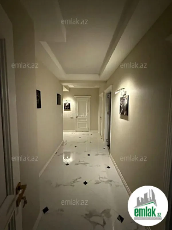 Satılır 3 otaqlı yeni tikili 125 m²