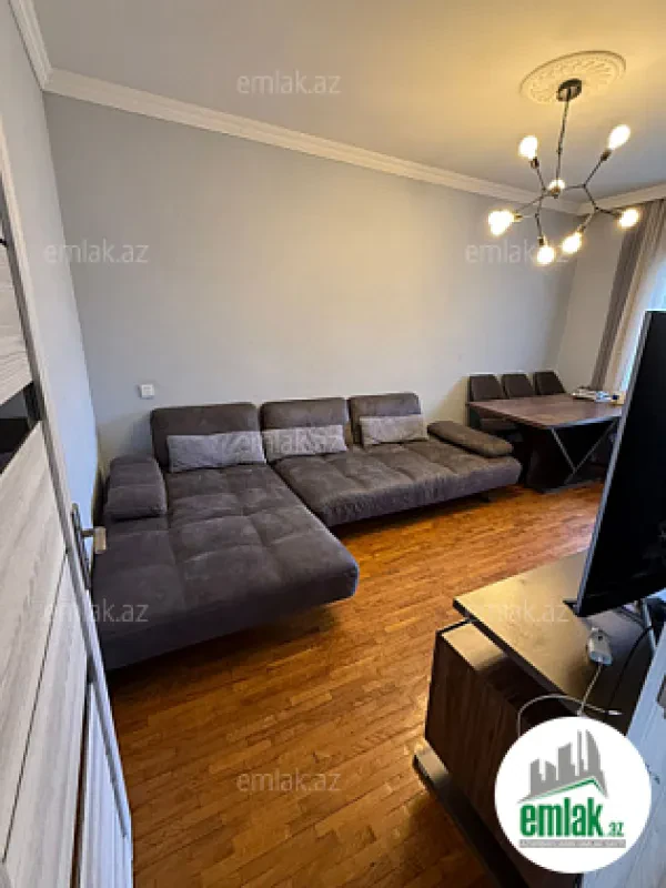 Satılır 3 otaqlı köhnə tikili 85 m²