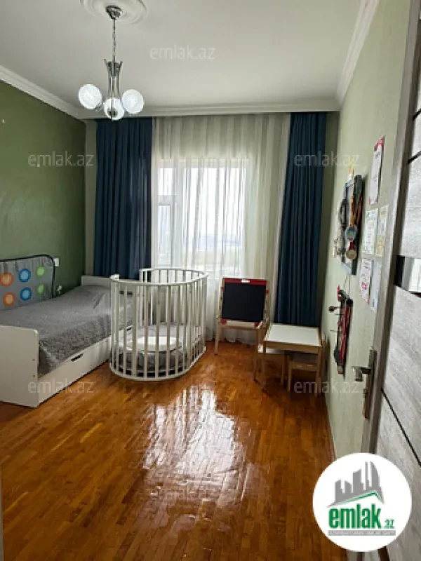 Satılır 3 otaqlı köhnə tikili 85 m²