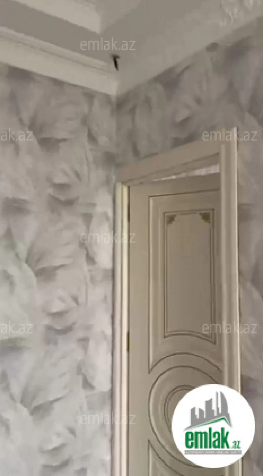 Satılır 4 otaqlı köhnə tikili 118 m²