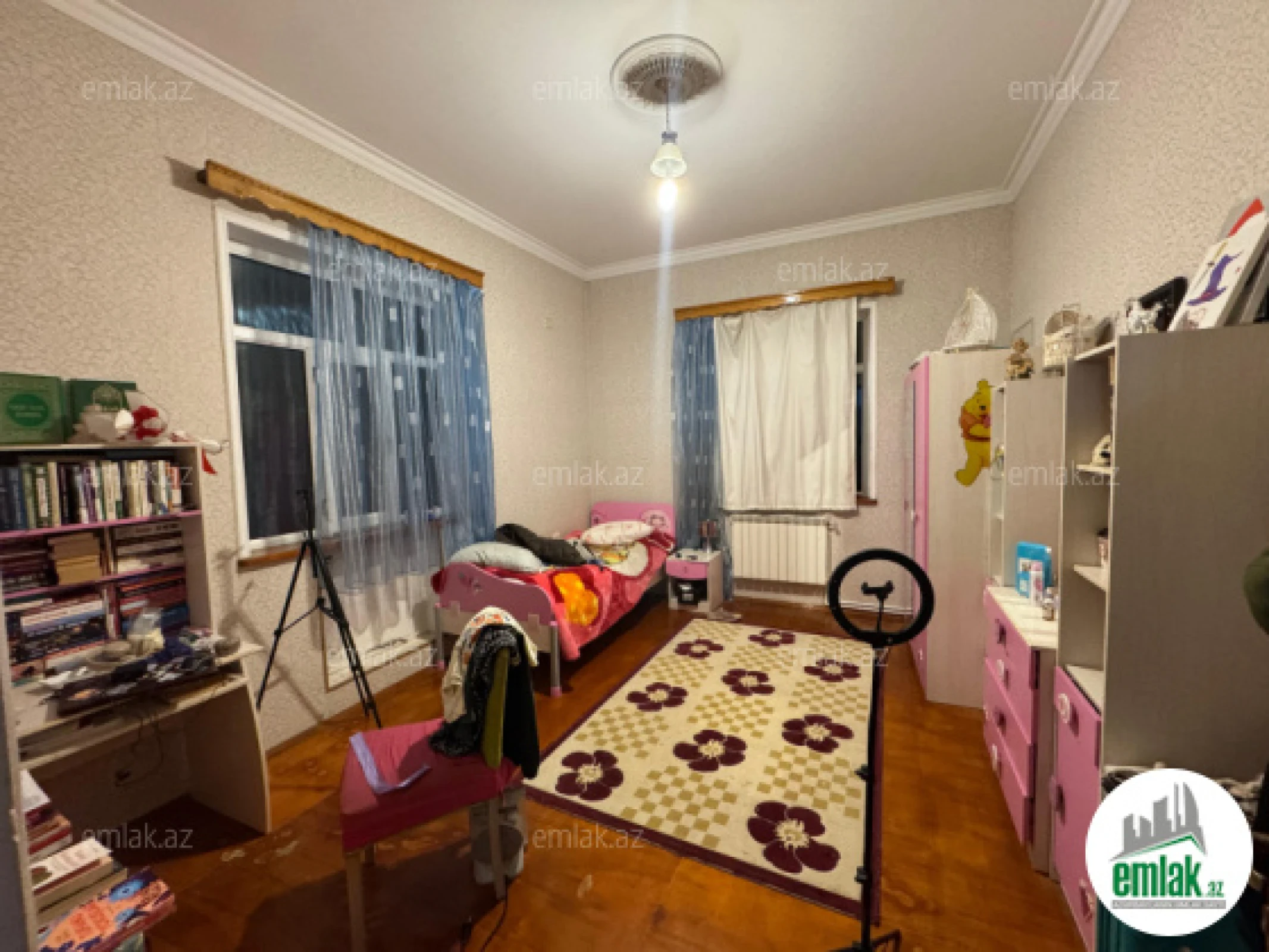 Satılır 8 otaqlı həyət evi 450 m²