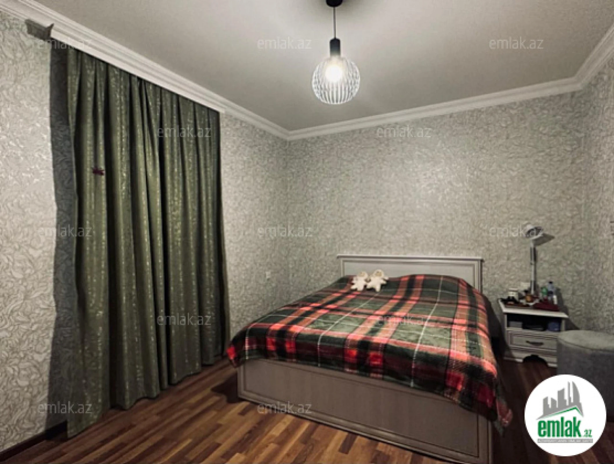 Satılır 4 otaqlı mənzil 100 m²