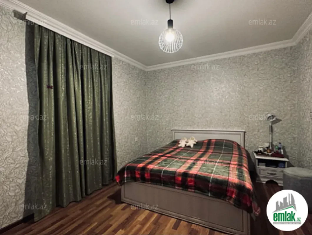 Satılır 4 otaqlı mənzil 100 m²