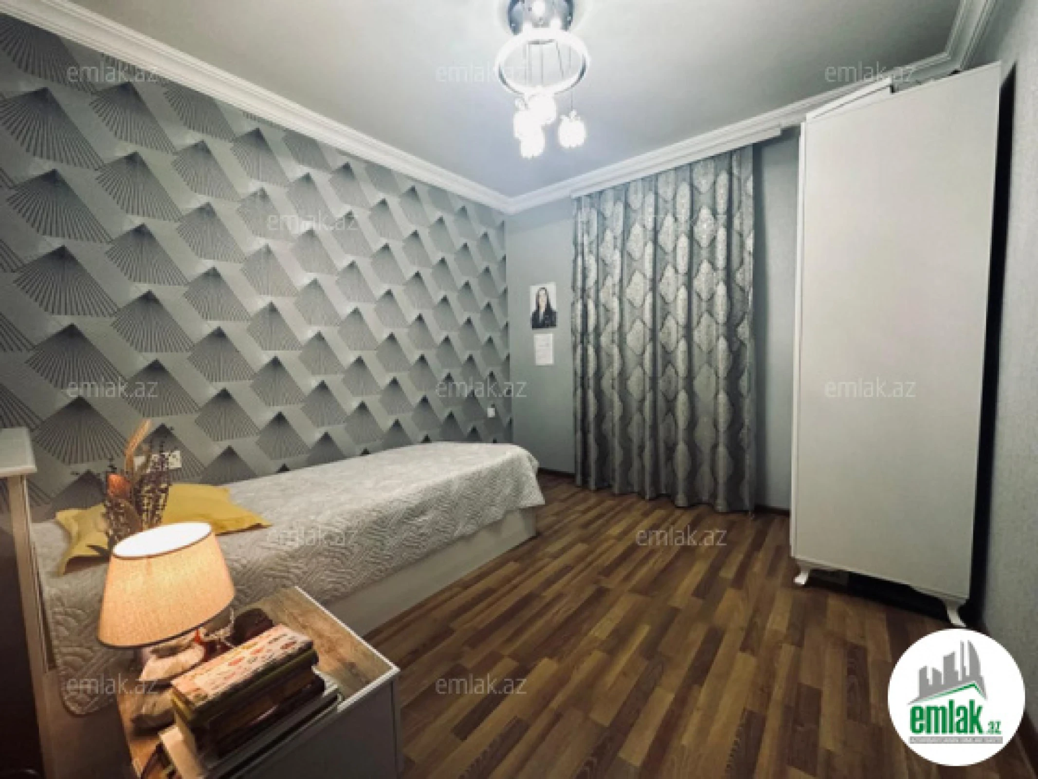 Satılır 4 otaqlı mənzil 100 m²