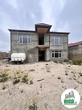Satılır 10 otaqlı həyət evi 300 m²