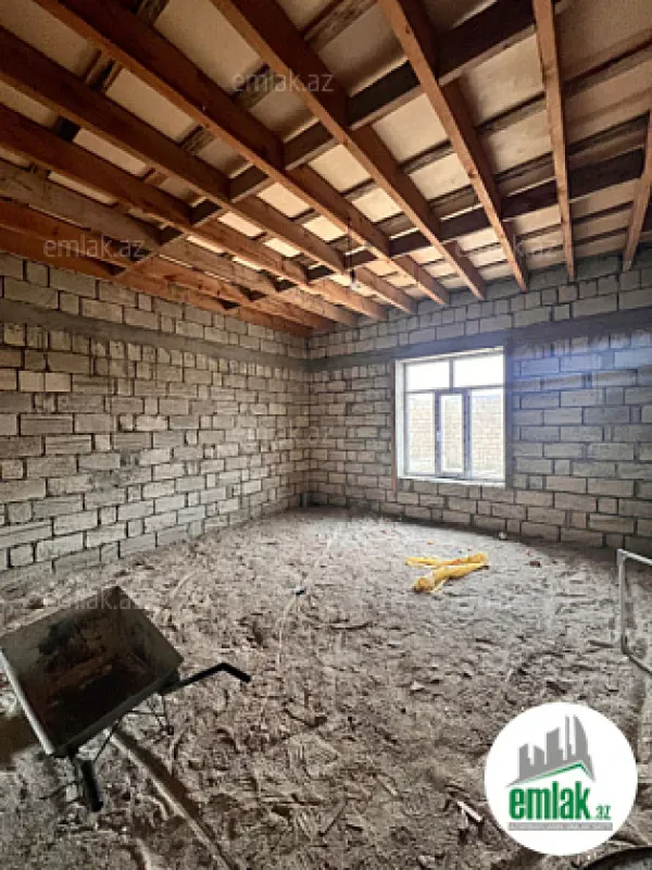 Satılır 10 otaqlı həyət evi 300 m²