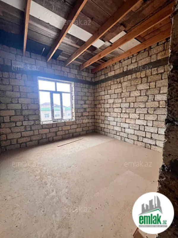 Satılır 10 otaqlı həyət evi 300 m²