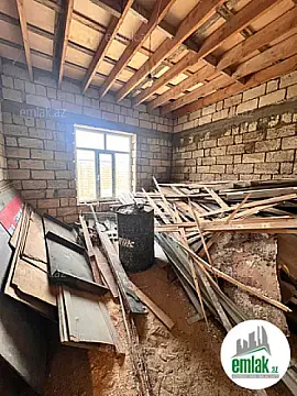 Satılır 10 otaqlı həyət evi 300 m²