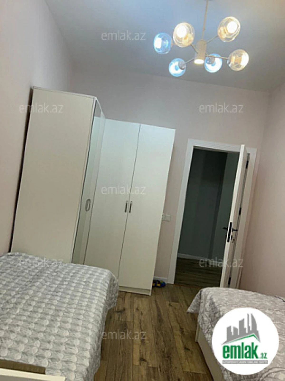 Satılır 3 otaqlı yeni tikili 78.4 m²
