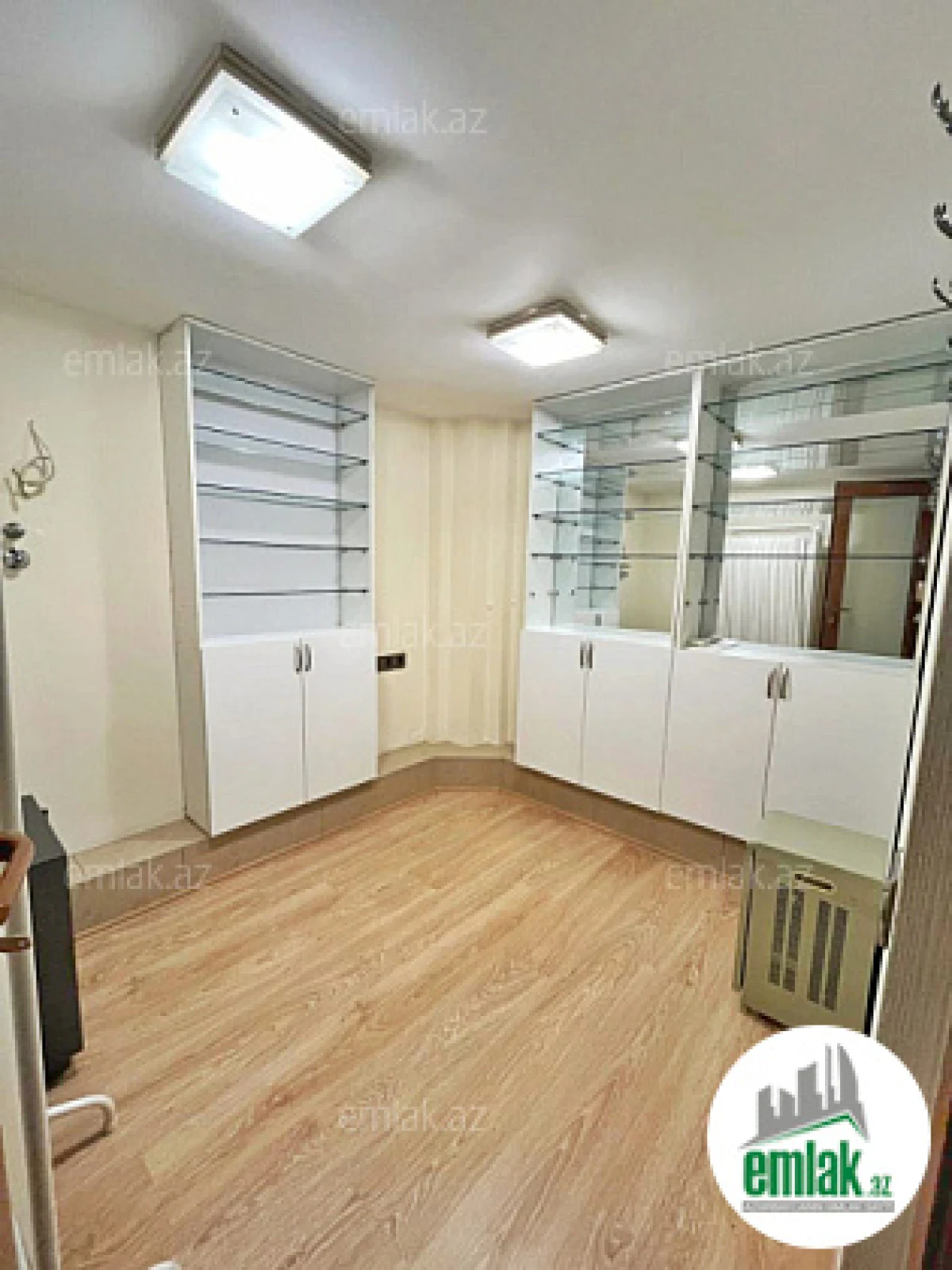 Satılır 5 otaqlı ofis 100 m²