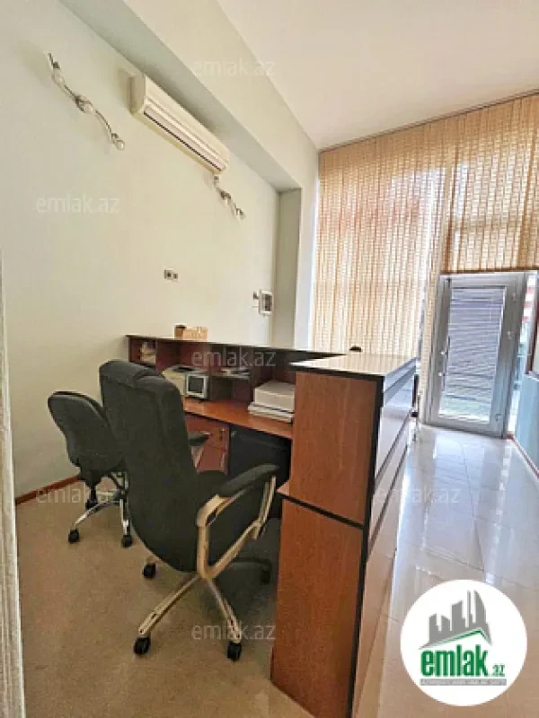 Satılır 5 otaqlı ofis 100 m²