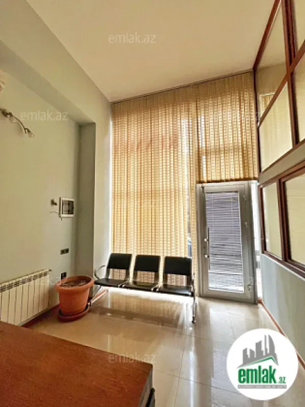 Satılır 5 otaqlı ofis 100 m²