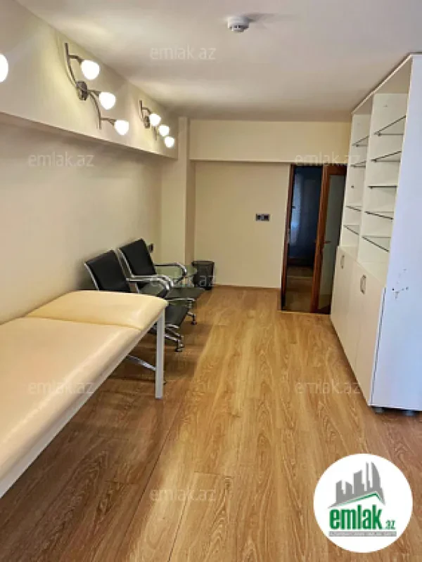 Satılır 5 otaqlı ofis 100 m²