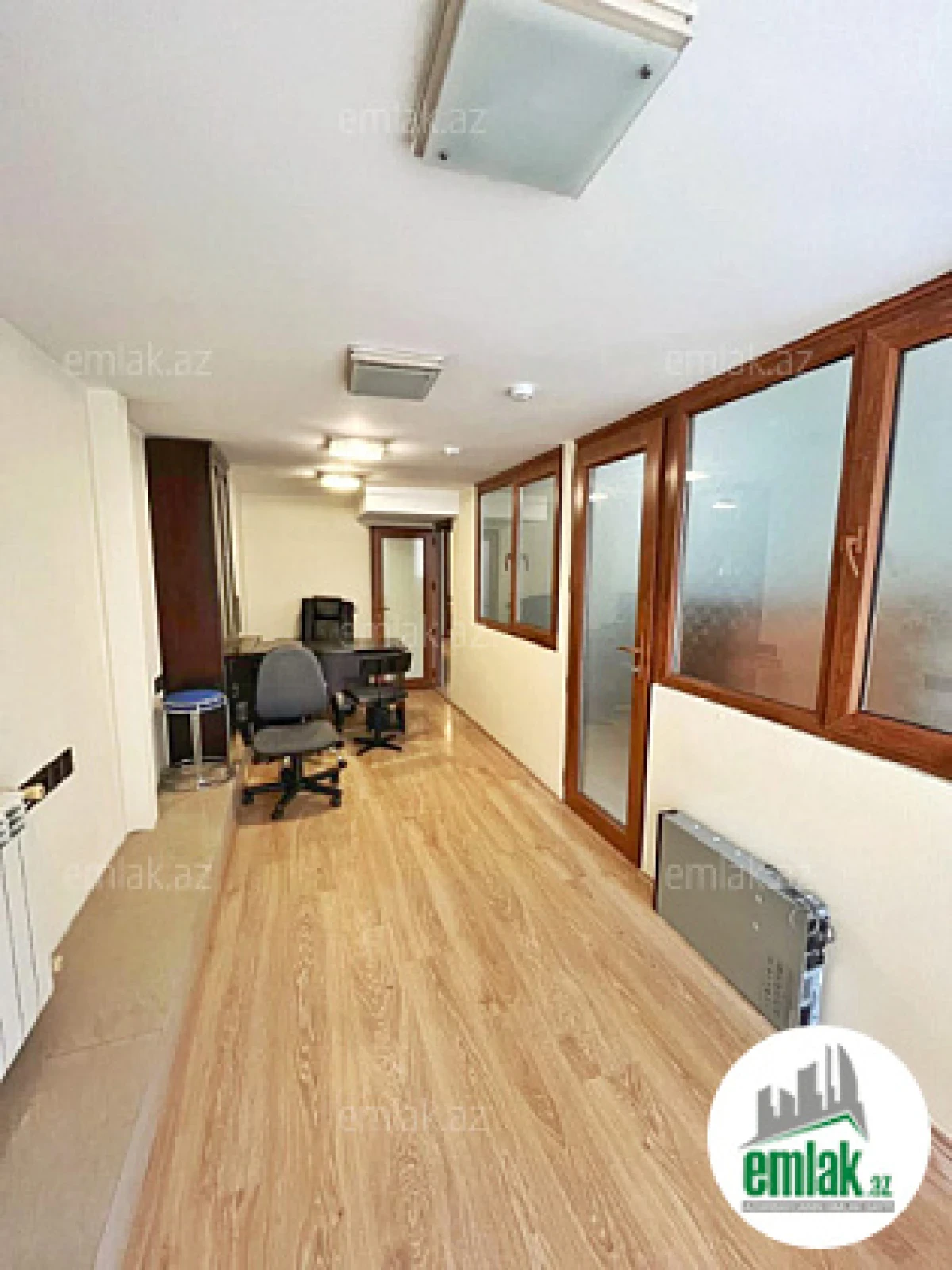 Satılır 5 otaqlı ofis 100 m²