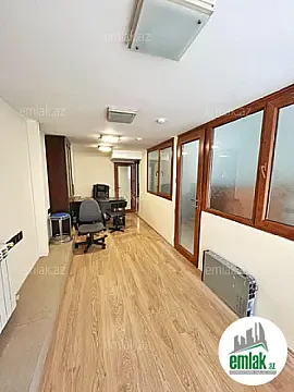 Satılır 5 otaqlı ofis 100 m²