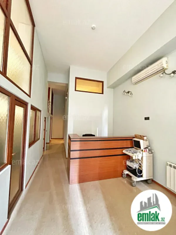 Satılır 5 otaqlı ofis 100 m²