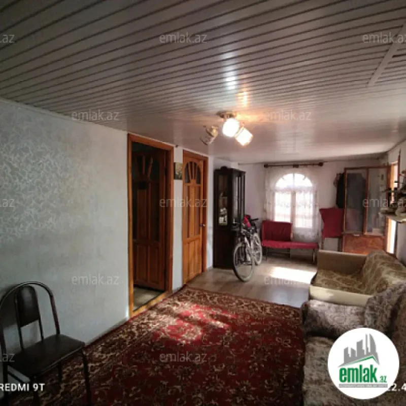 Satılır 3 otaqlı həyət evi 500 m²