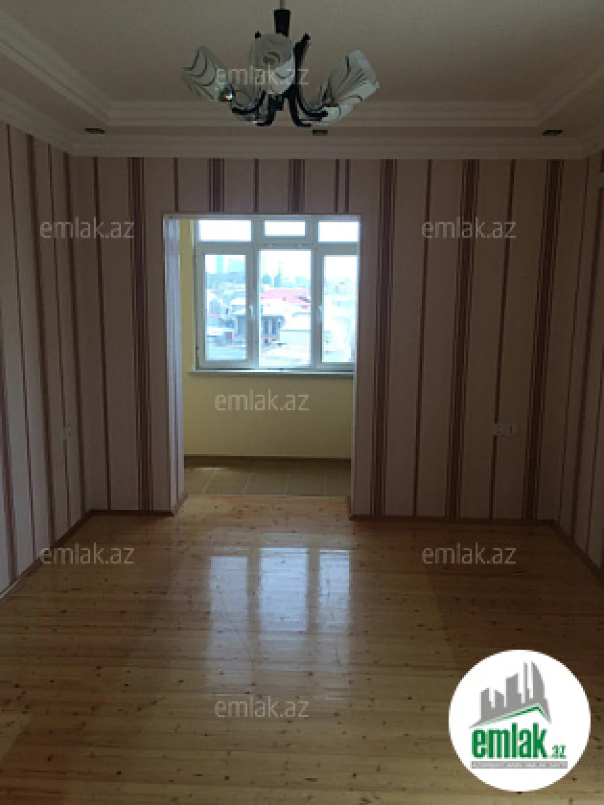 Satılır 1 otaqlı köhnə tikili 35 m²