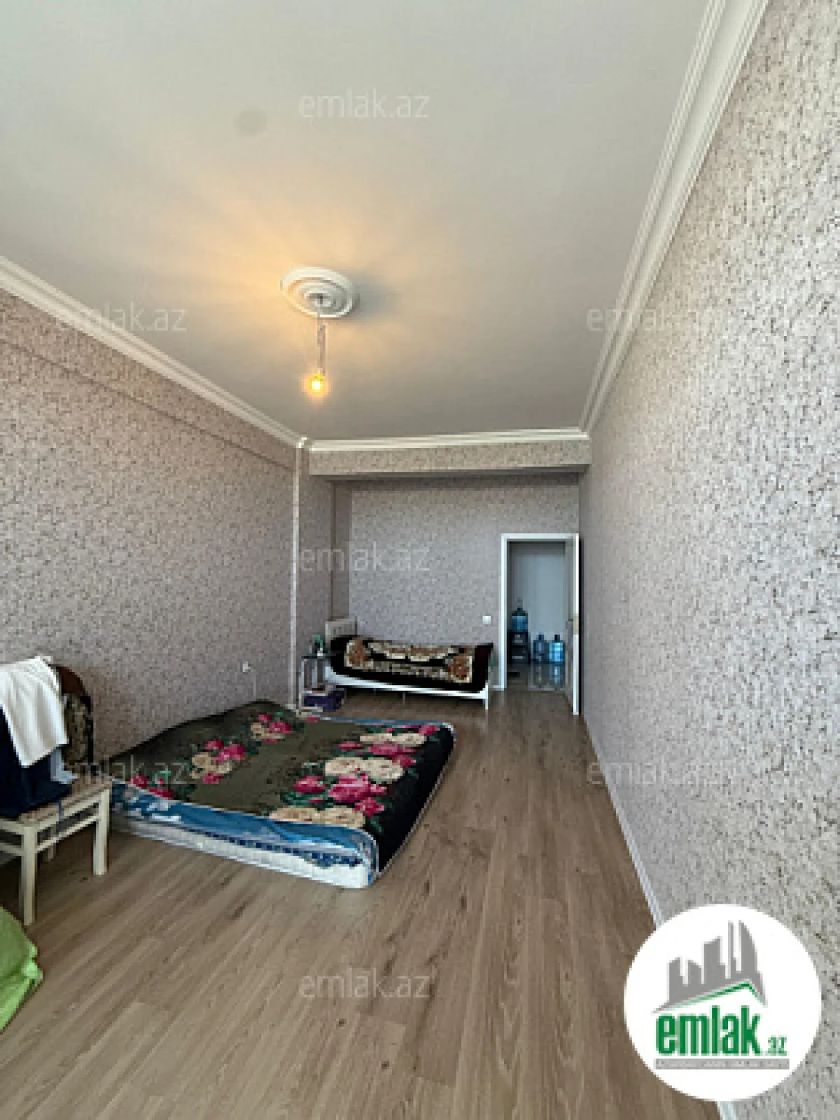 Satılır 2 otaqlı yeni tikili 74 m²