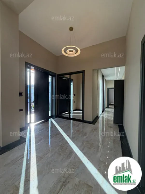Satılır 5 otaqlı mənzil 250 m²