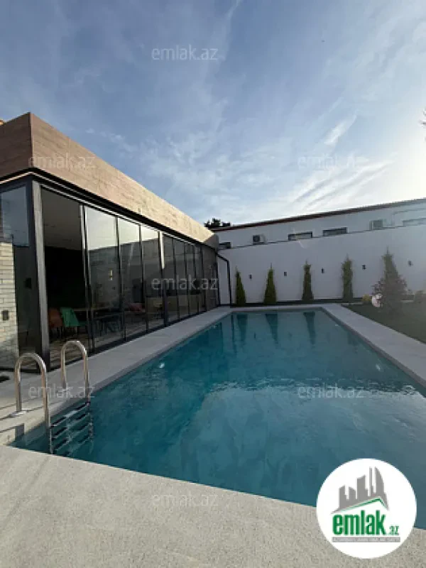Satılır 5 otaqlı mənzil 250 m²