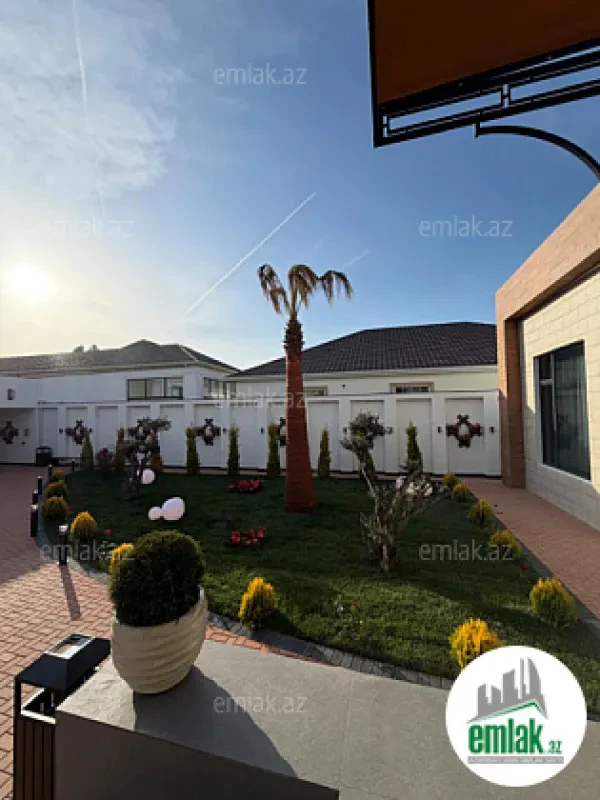 Satılır 5 otaqlı mənzil 250 m²