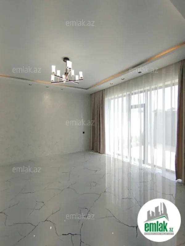Satılır 4 otaqlı mənzil 120 m²