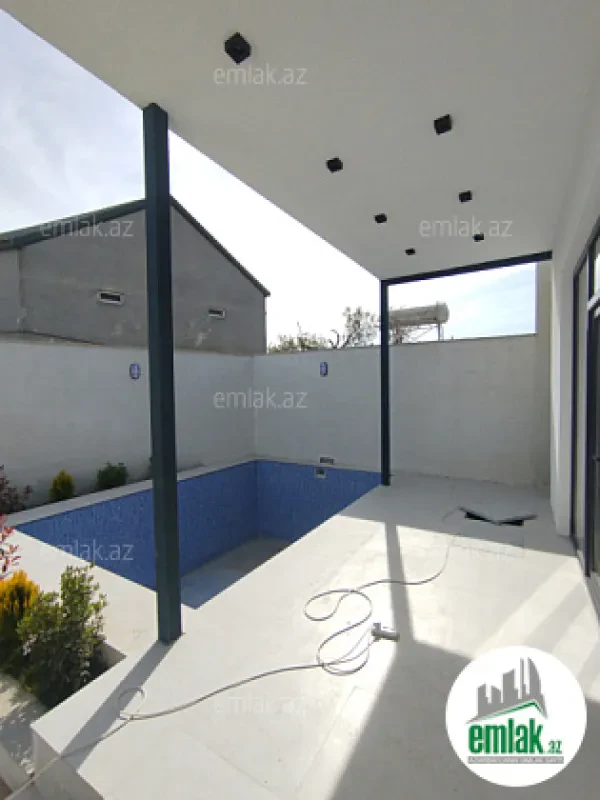Satılır 4 otaqlı mənzil 120 m²