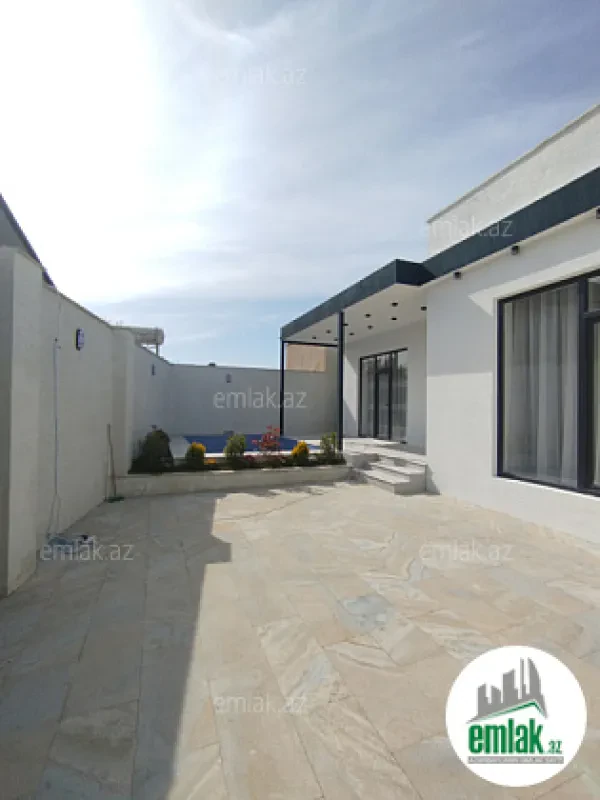 Satılır 4 otaqlı mənzil 120 m²