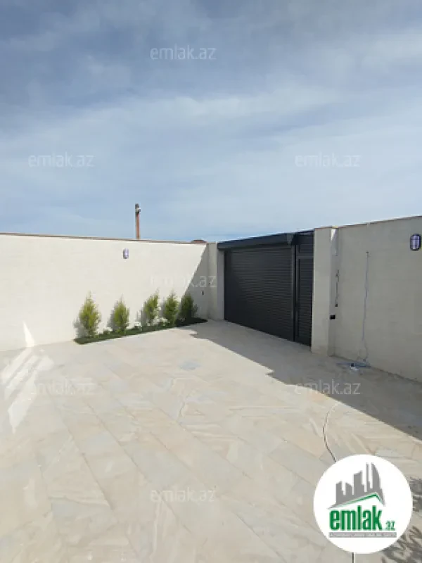 Satılır 4 otaqlı mənzil 120 m²