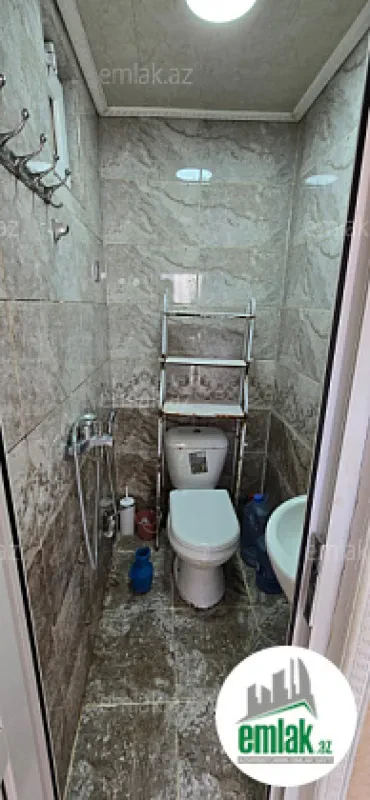 Satılır 1 otaqlı köhnə tikili 24 m²