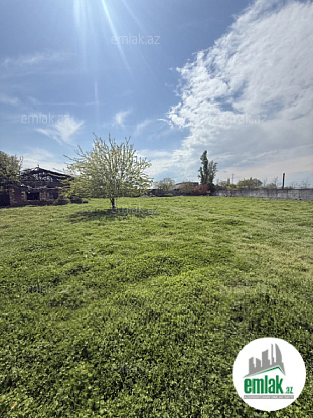 Satılır 1 otaqlı obyekt 42000 m²