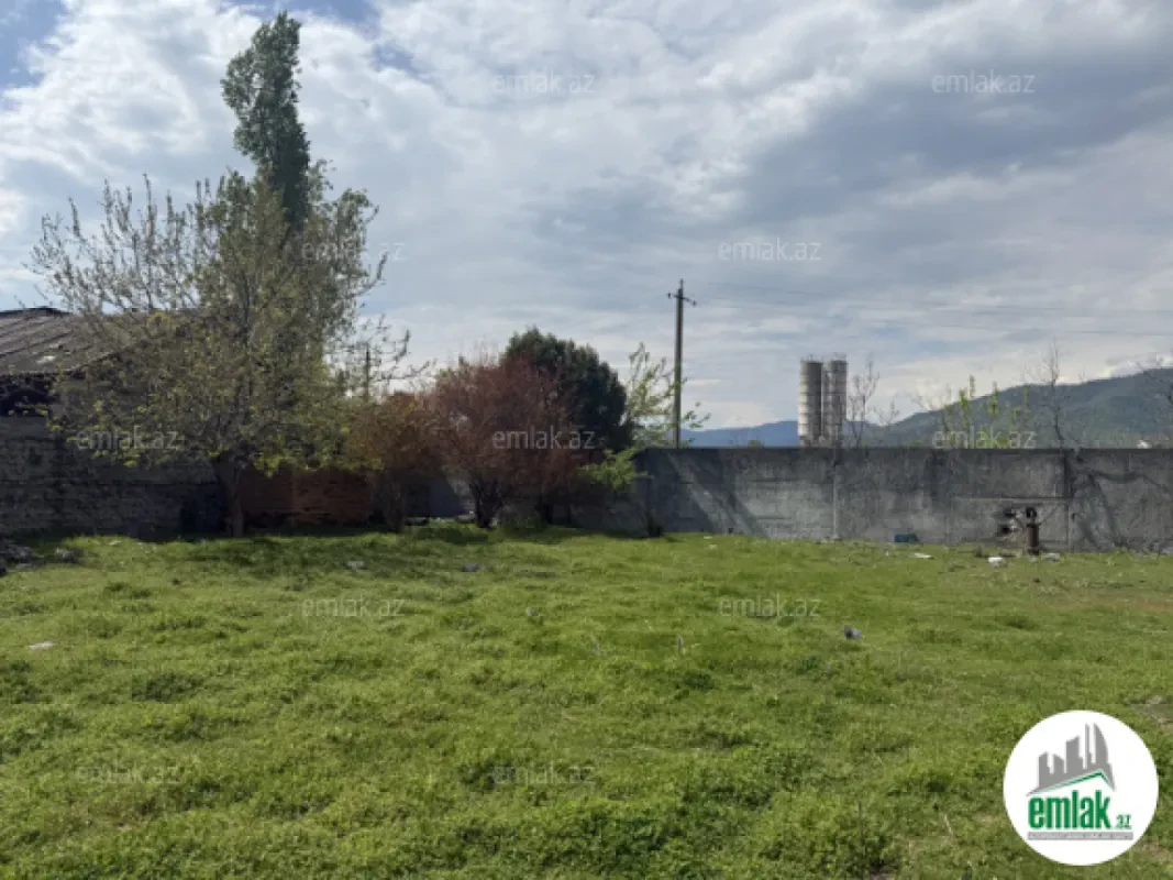 Satılır 1 otaqlı obyekt 42000 m²
